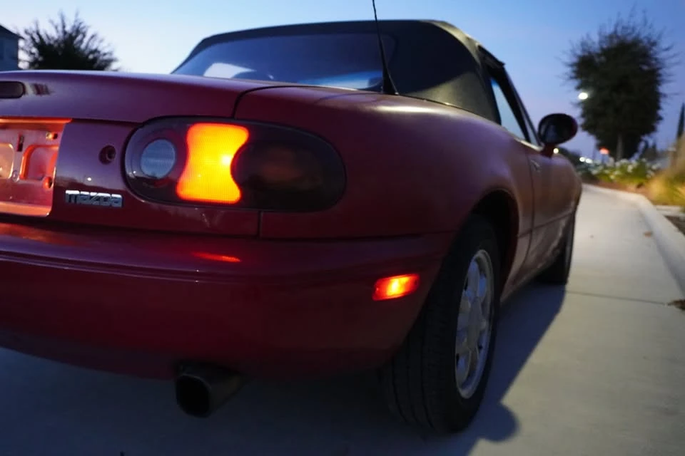 1993 Mazda NA MX-5 Miata - Image 3 of 4