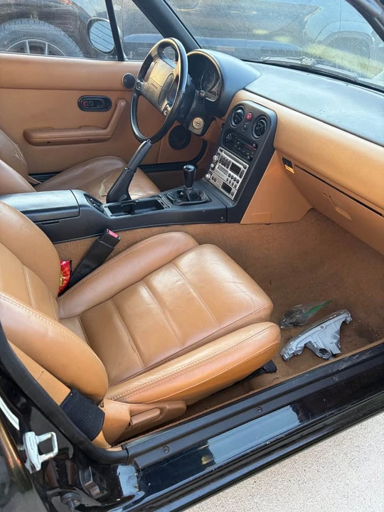 1993 Mazda NA MX-5 Miata - Image 8 of 11