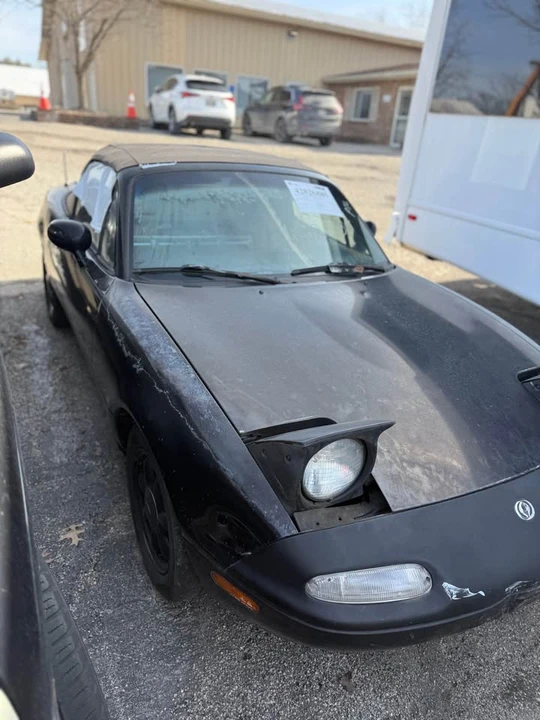 1993 Mazda NA MX-5 Miata - Image 9 of 10