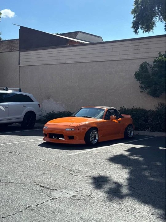 1993 Mazda NA MX-5 Miata - Image 2 of 3