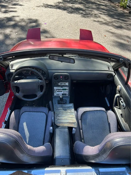 1993 Mazda NA MX-5 Miata - Image 7 of 9