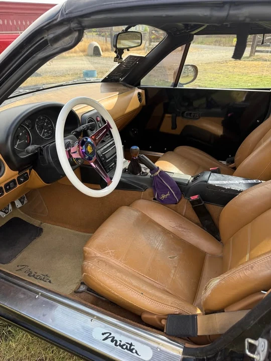 1993 Mazda NA MX-5 Miata - Image 11 of 12