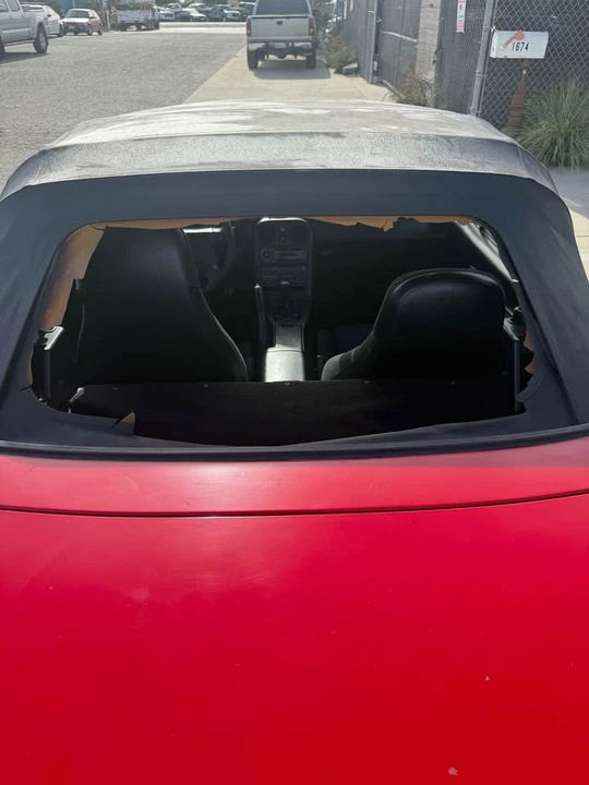 1993 Mazda NA MX-5 Miata - Image 8 of 16