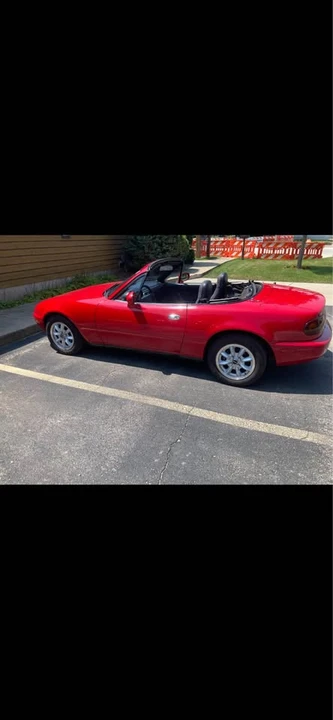 1993 Mazda NA MX-5 Miata - Image 4 of 10