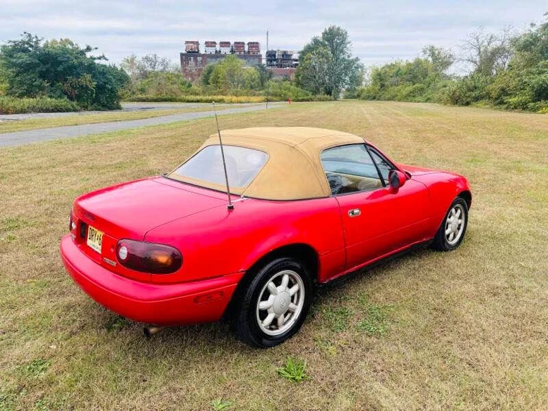 1993 Mazda NA MX-5 Miata - Image 6 of 11