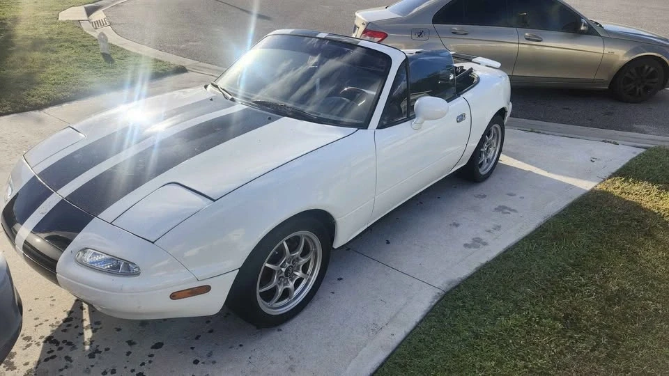 1993 Mazda NA MX-5 Miata - Image 4 of 8