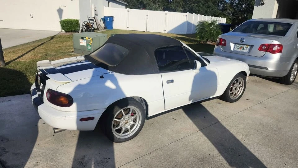 1993 Mazda NA MX-5 Miata - Image 6 of 8