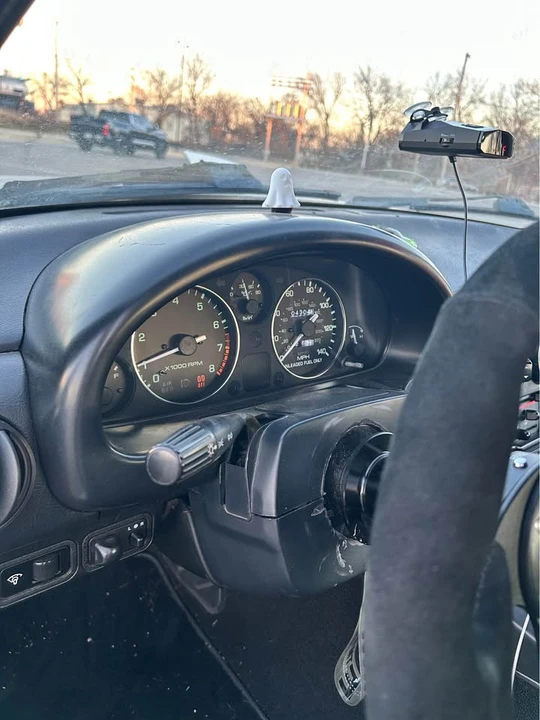 1993 Mazda NA MX-5 Miata - Image 8 of 12