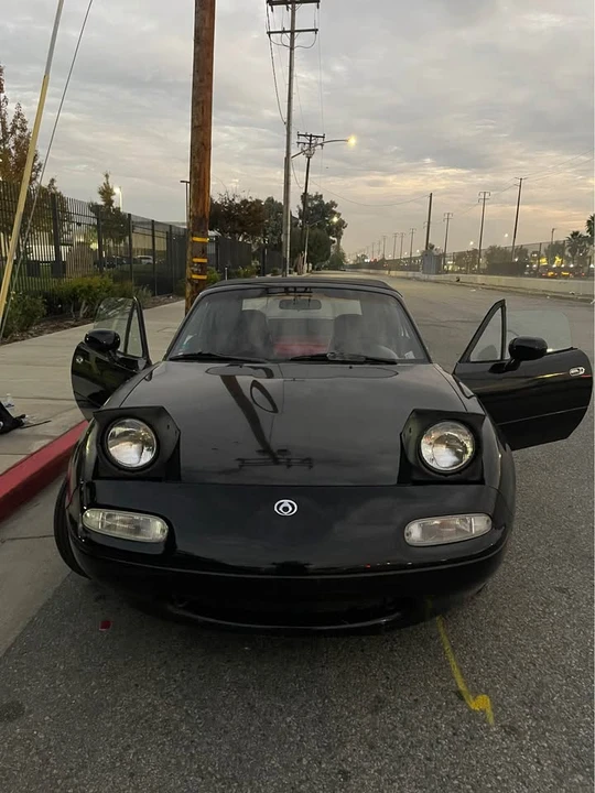 1993 Mazda NA MX-5 Miata - Image 5 of 9
