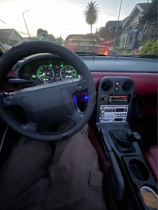 1993 Mazda NA MX-5 Miata - Image 6 of 9