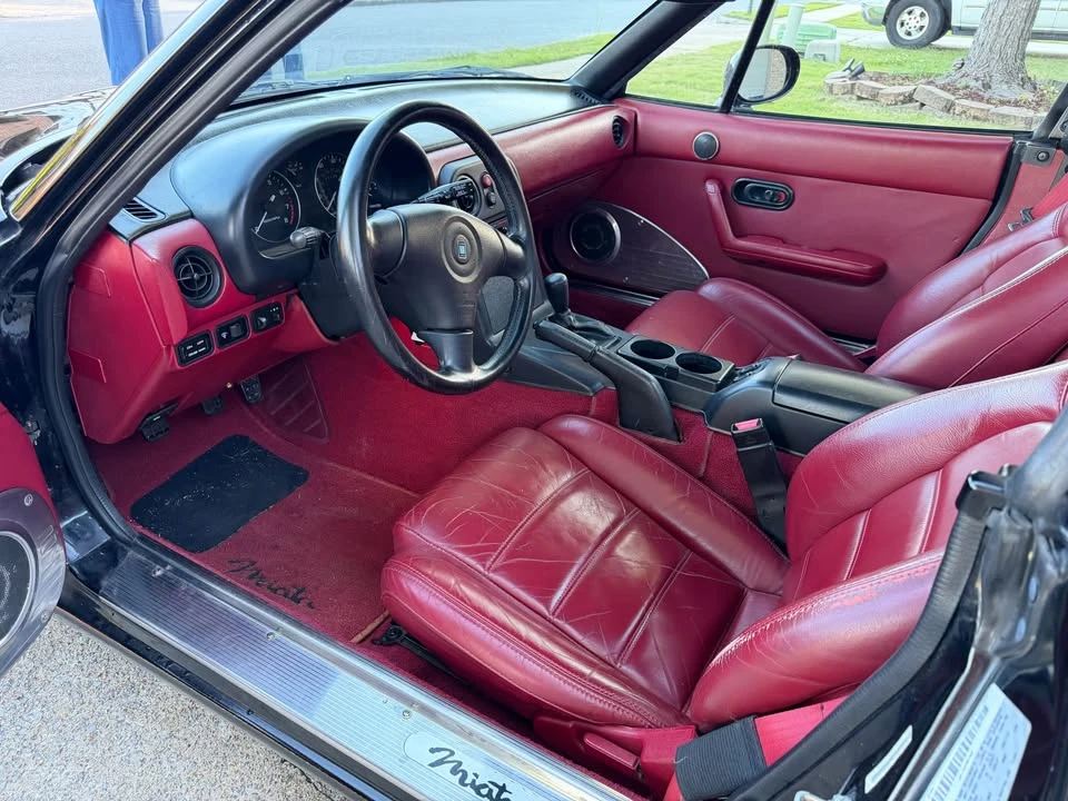 1993 Mazda NA MX-5 Miata - Image 10 of 17