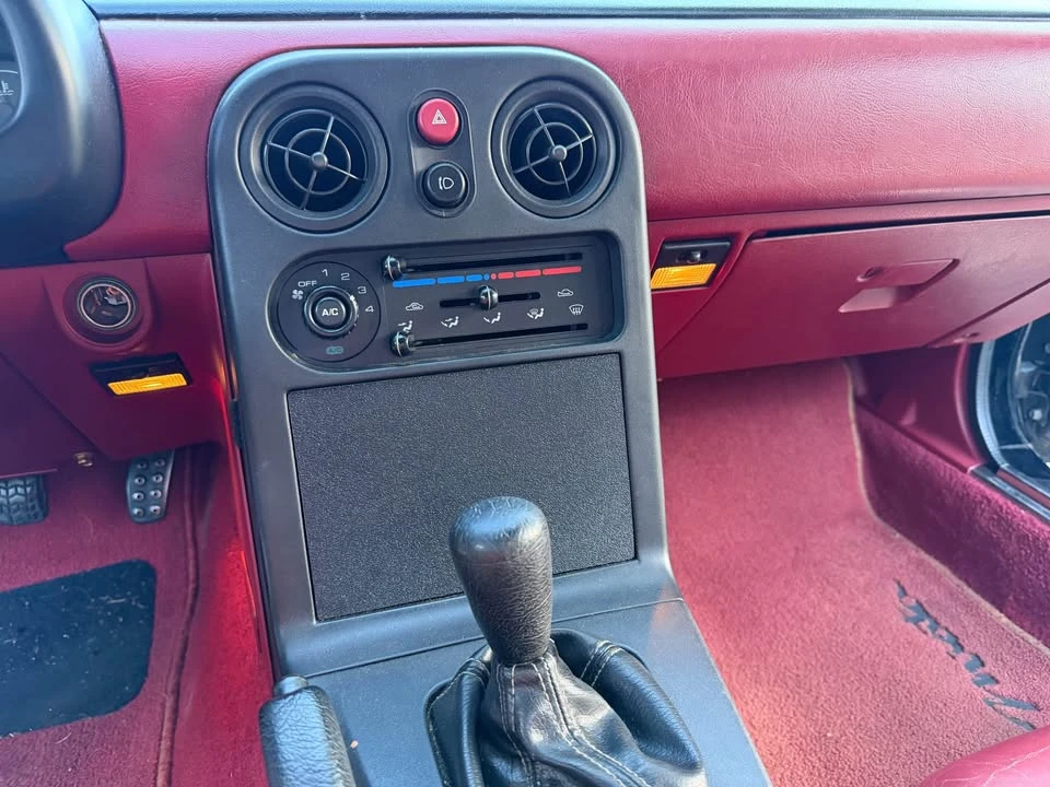 1993 Mazda NA MX-5 Miata - Image 16 of 17