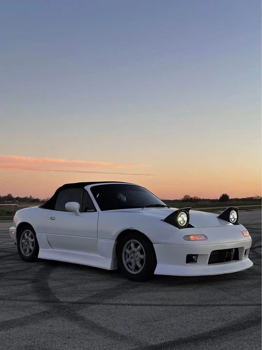 1993 Mazda NA MX-5 Miata - Image 6 of 12