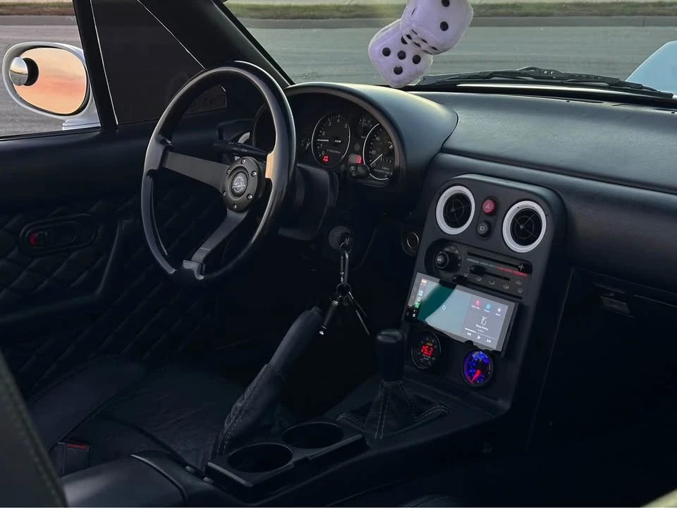 1993 Mazda NA MX-5 Miata - Image 9 of 12