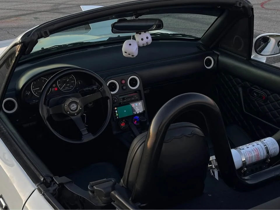 1993 Mazda NA MX-5 Miata - Image 10 of 12