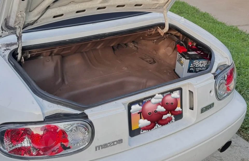 1993 Mazda NA MX-5 Miata - Image 11 of 12