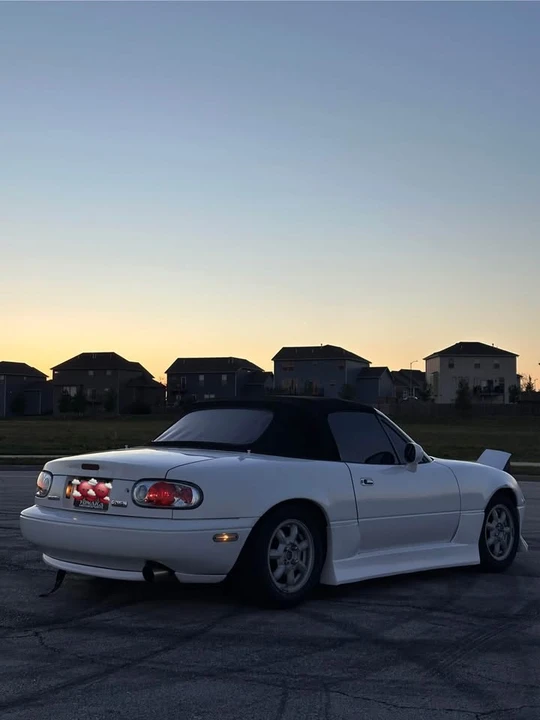 1993 Mazda NA MX-5 Miata - Image 5 of 12