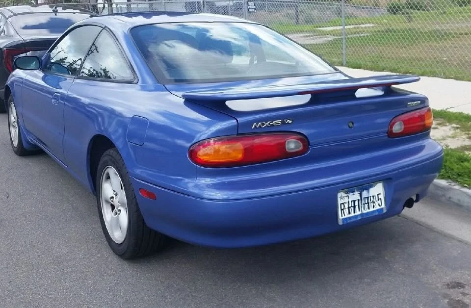 1993 Mazda MX-6 2nd Gen - Image 2 of 10