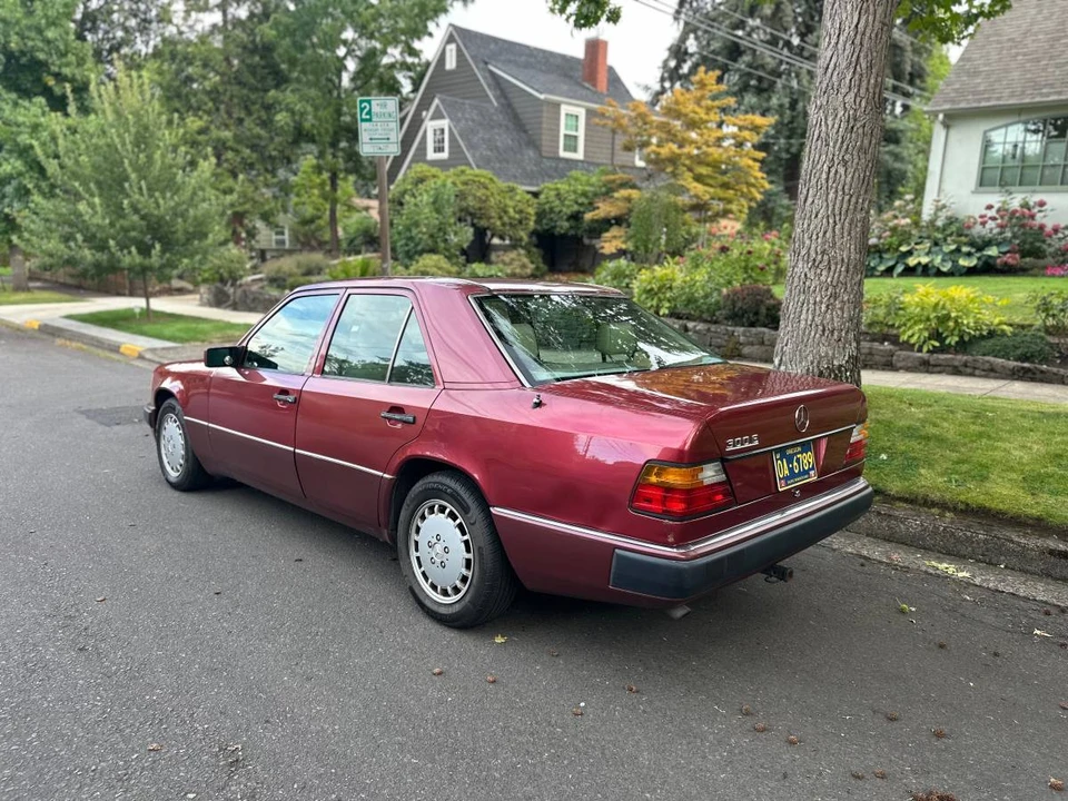 1991 Mercedes-Benz W124 E-Class - Image 3 of 23