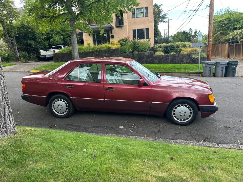 1991 Mercedes-Benz W124 E-Class - Image 6 of 23