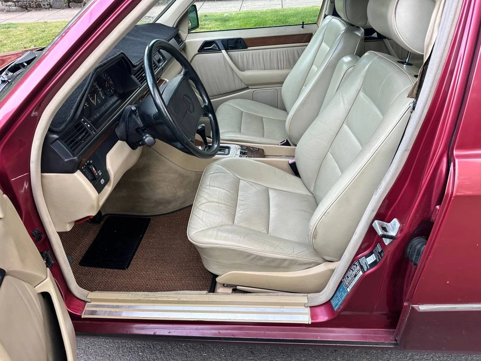 1991 Mercedes-Benz W124 E-Class - Image 12 of 23