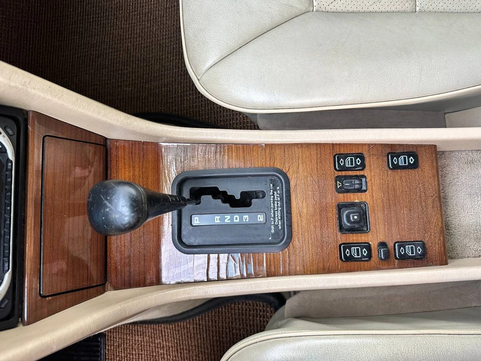 1991 Mercedes-Benz W124 E-Class - Image 17 of 23