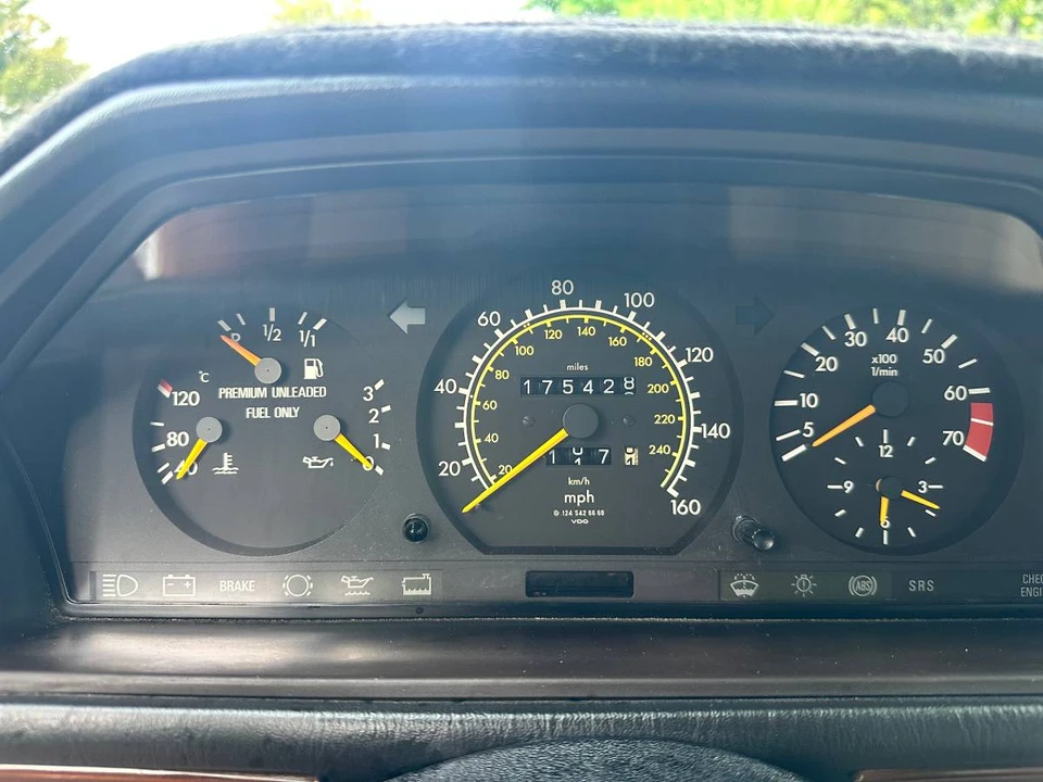 1991 Mercedes-Benz W124 E-Class - Image 15 of 23