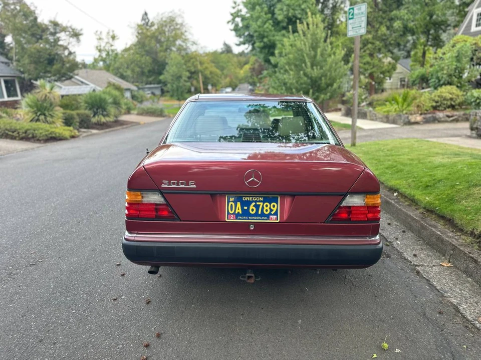 1991 Mercedes-Benz W124 E-Class - Image 4 of 23