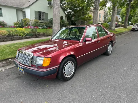 1991 Mercedes-Benz 300E (W124)