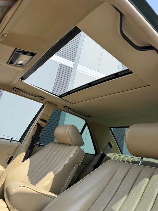 1993 Mercedes-Benz 190E - Image 17 of 19