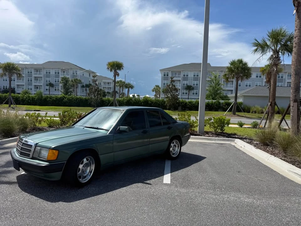 1993 Mercedes-Benz 190E - Image 4 of 19