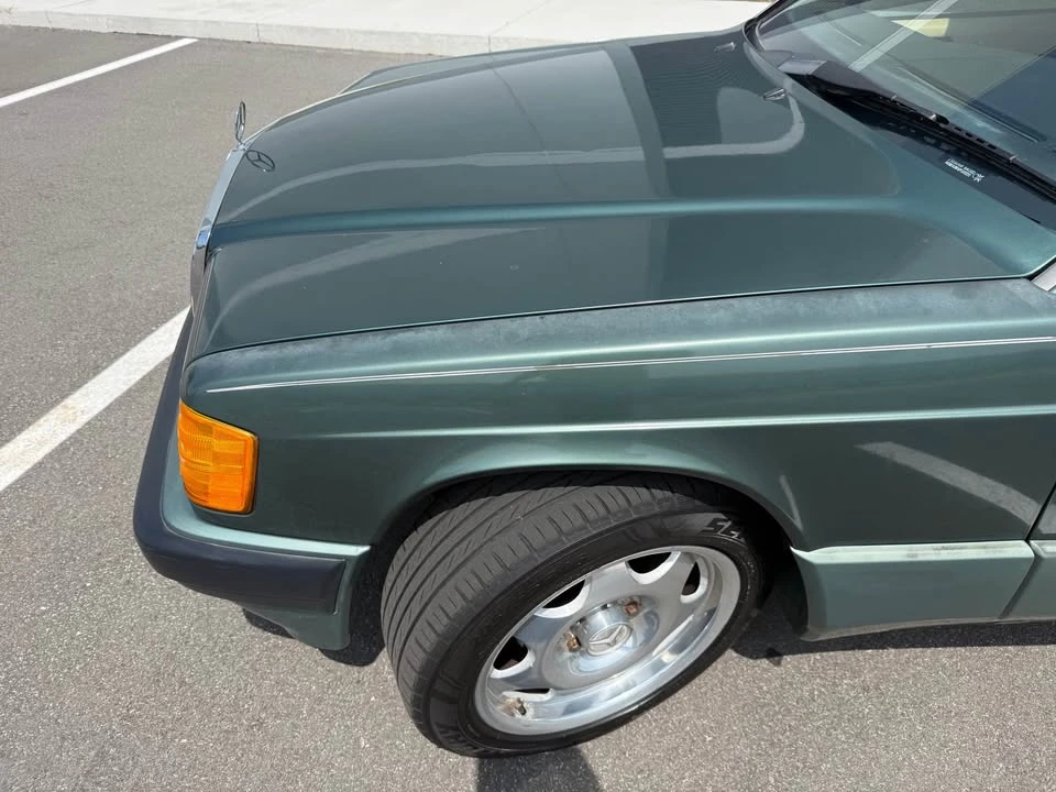 1993 Mercedes-Benz 190E - Image 10 of 19