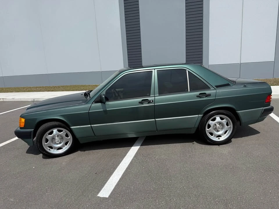 1993 Mercedes-Benz 190E - Image 9 of 19