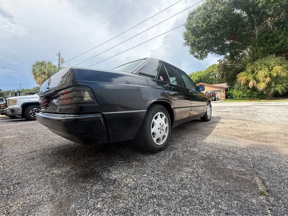 1993 Mercedes-Benz 190E - Image 3 of 8