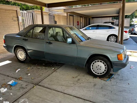 1993 Mercedes-Benz 190 E 2.6 Sedan 4D
