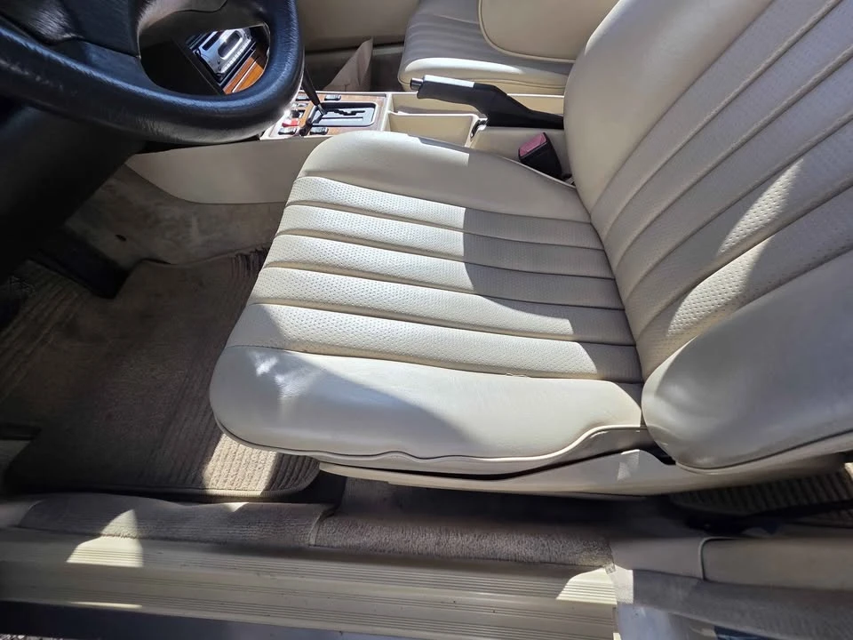 1993 Mercedes-Benz 190E - Image 12 of 15