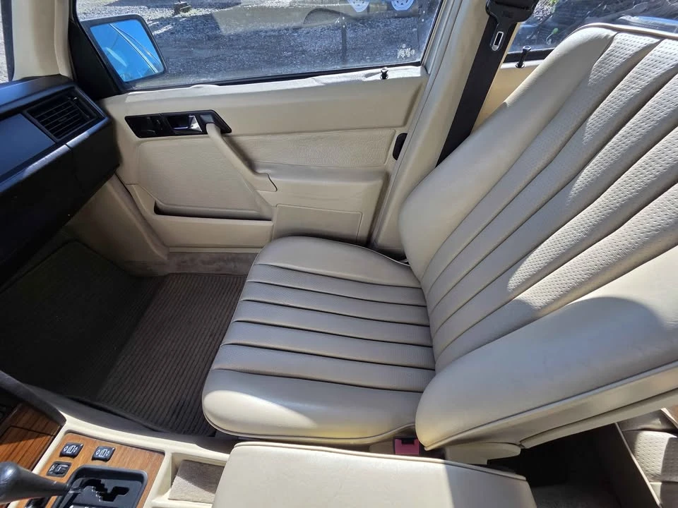 1993 Mercedes-Benz 190E - Image 6 of 15