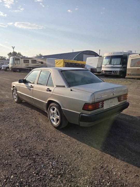 1993 Mercedes-Benz 190E - Image 4 of 15