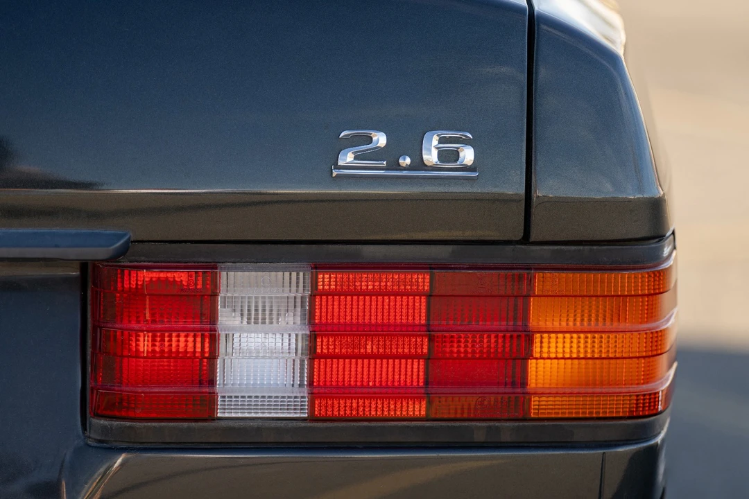 1993 Mercedes-Benz 190E - Image 13 of 21