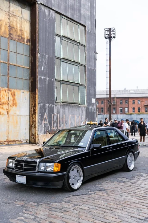 1993 Mercedes-Benz 190E - Image 2 of 7