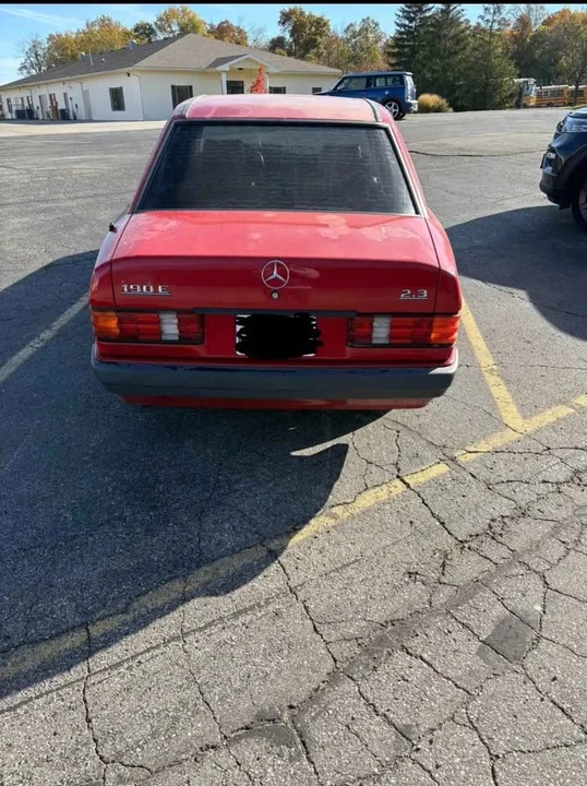 1993 Mercedes-Benz 190E - Image 9 of 14
