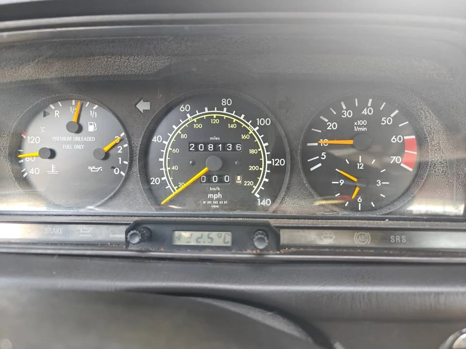 1993 Mercedes-Benz 190E - Image 10 of 13