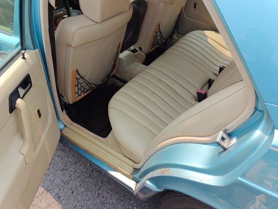 1993 Mercedes-Benz 190E - Image 6 of 13