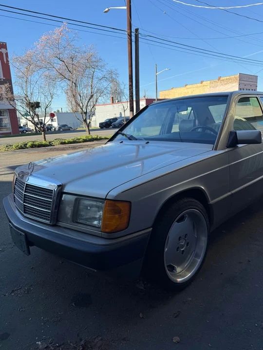 1993 Mercedes-Benz 190E - Image 5 of 17