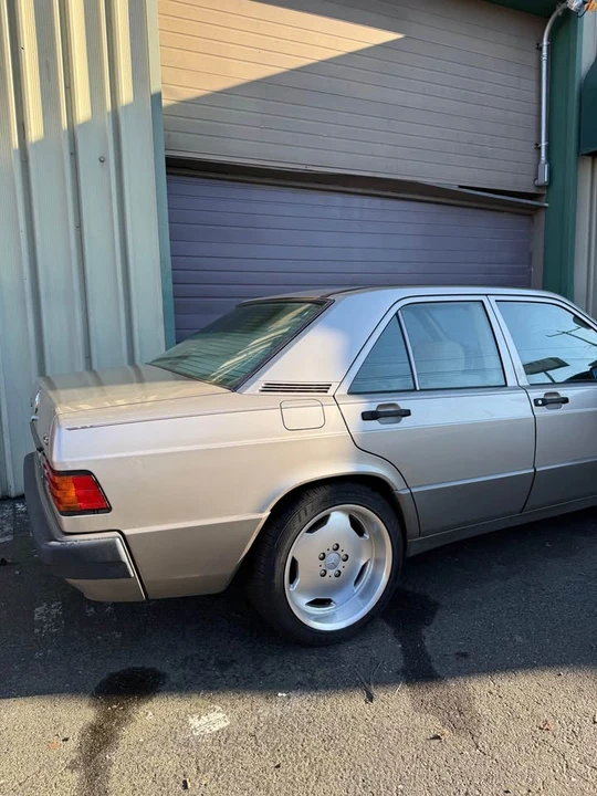 1993 Mercedes-Benz 190E - Image 3 of 17