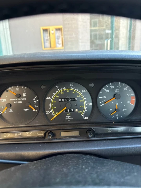 1993 Mercedes-Benz 190E - Image 9 of 17