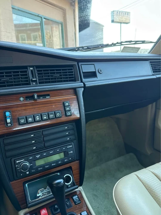 1993 Mercedes-Benz 190E - Image 11 of 17