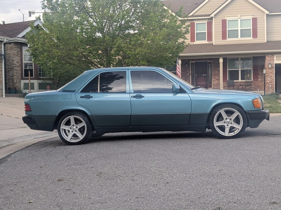 1993 Mercedes-Benz 190E - Image 20 of 31