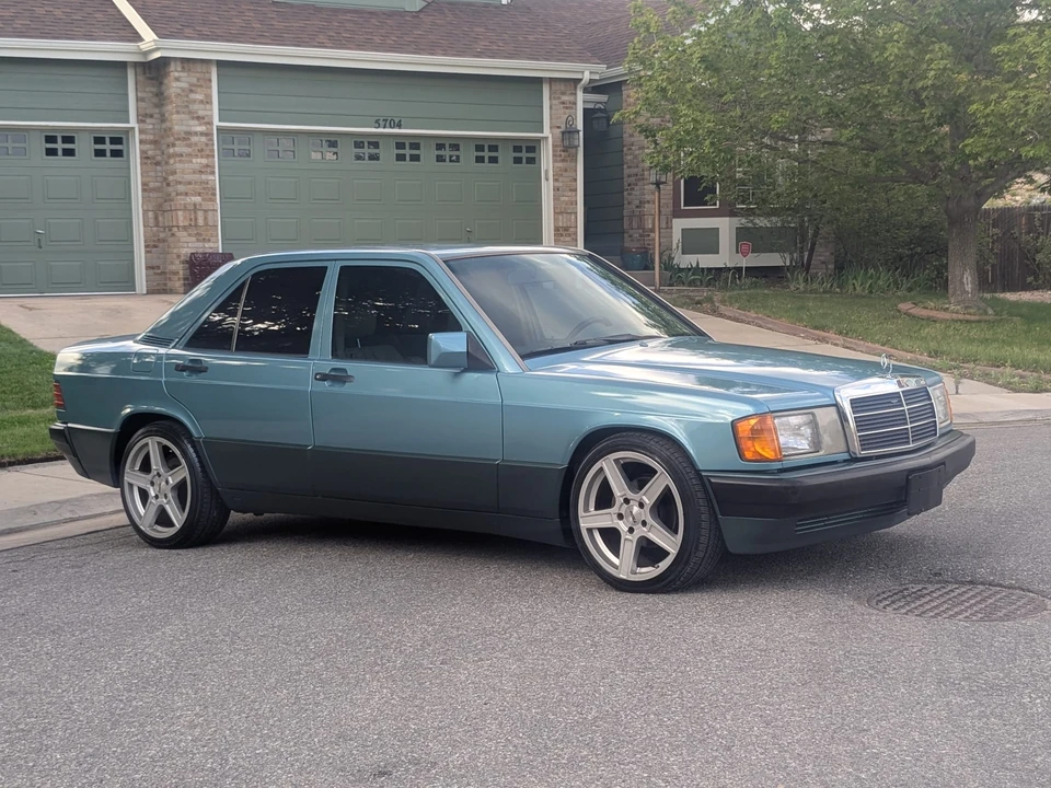 1993 Mercedes-Benz 190E - Image 13 of 31