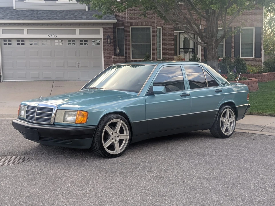 1993 Mercedes-Benz 190E - Image 2 of 31